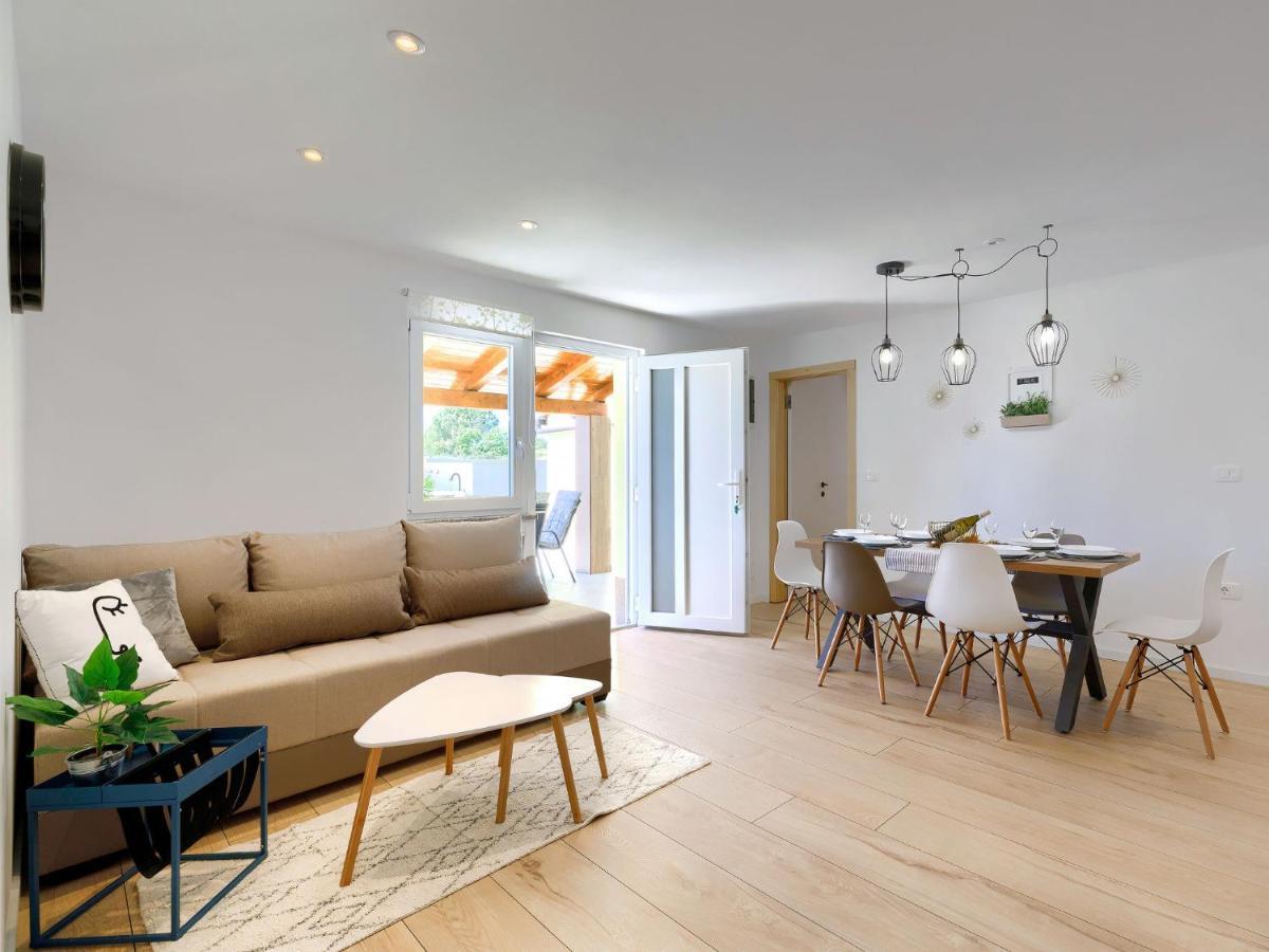 Holiday Home Laura By Interhome Pula Exterior foto